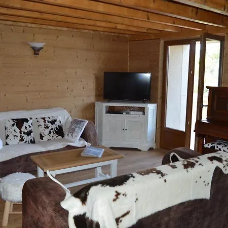 Prázdninový dům Maison De Village Renovee 4 Chambres Avec Vue Sur Lac - Fr-1-593-6 *